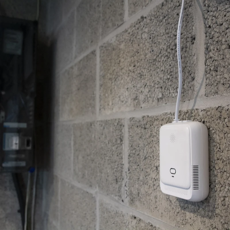 Gas leak detector