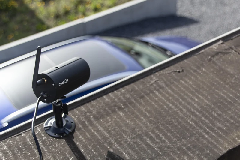 Kit with 4 wireless cameras with IP touch screen