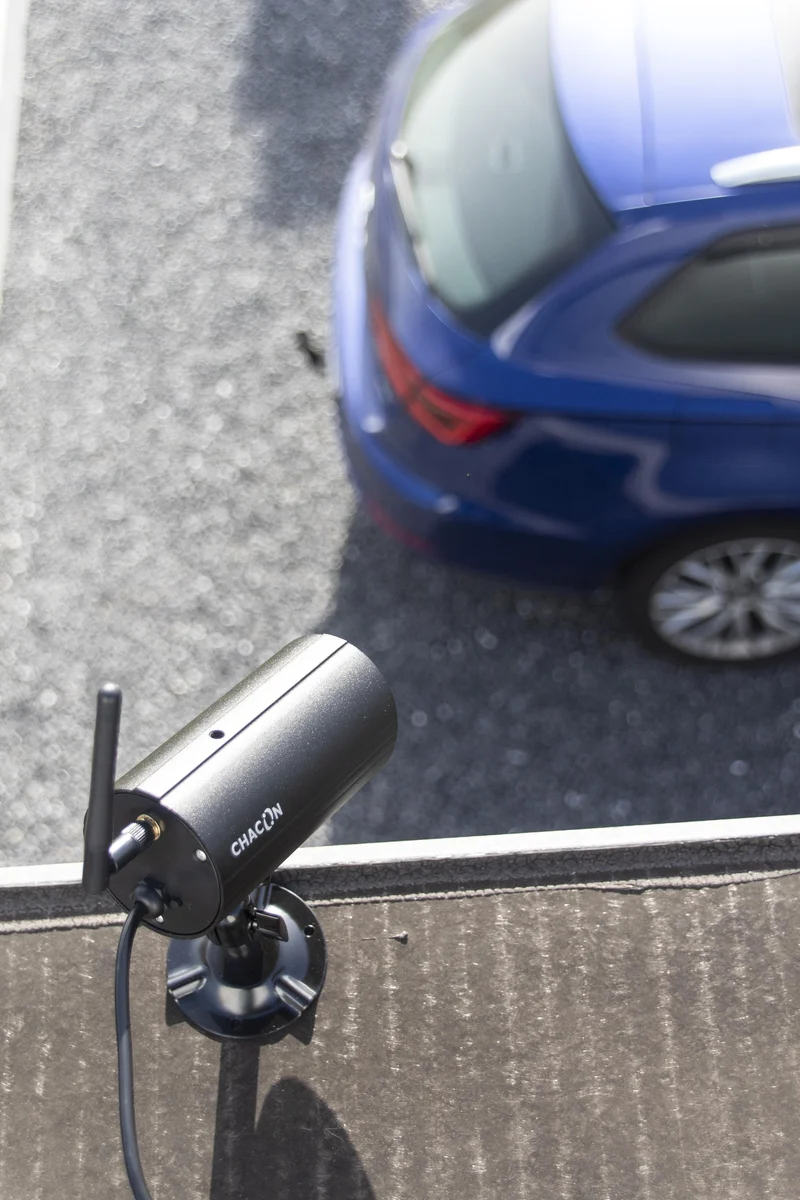 Kit with 4 wireless cameras with IP touch screen