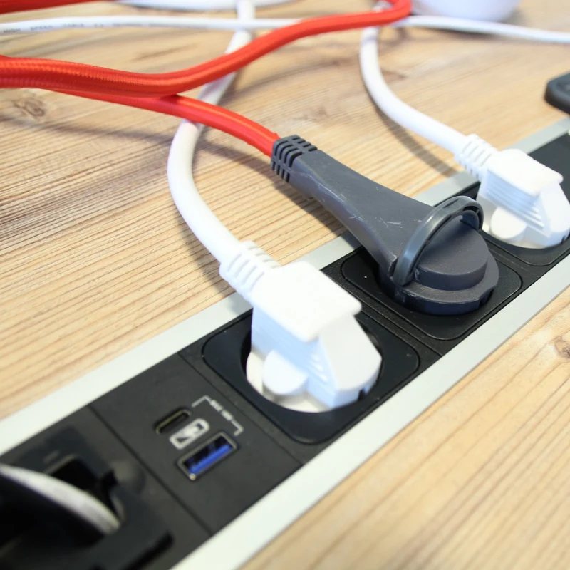Grey power strip and red textile cable with 2 USB - 1,5m