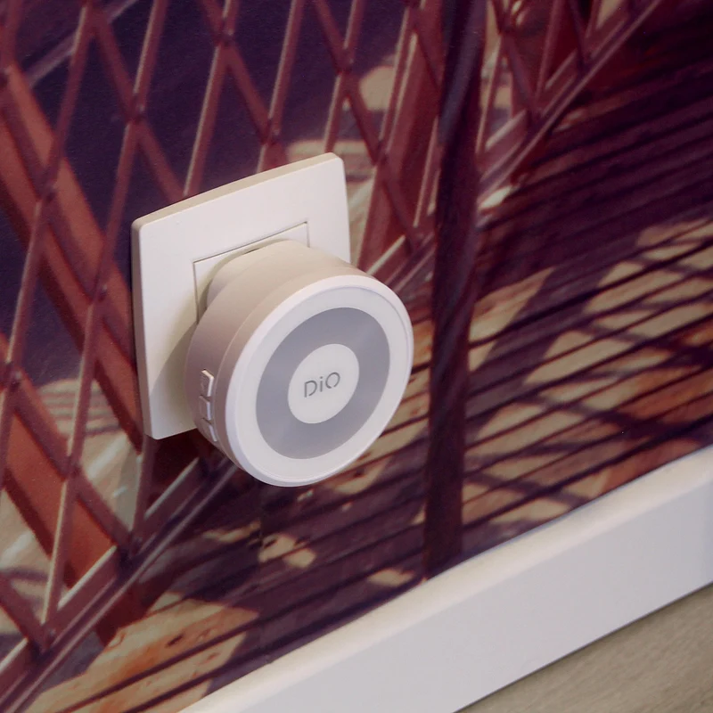Connected wireless photo and audio doorbell
