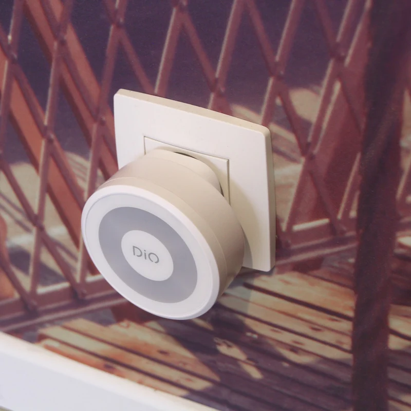 Connected wireless photo and audio doorbell