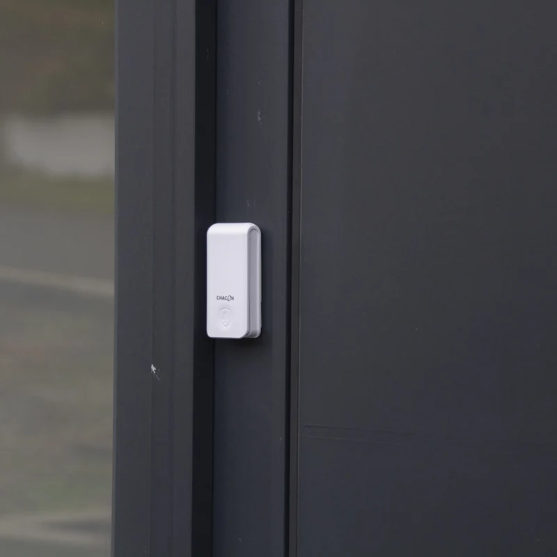 Stylish white doorbell - wireless and battery-free doorbell