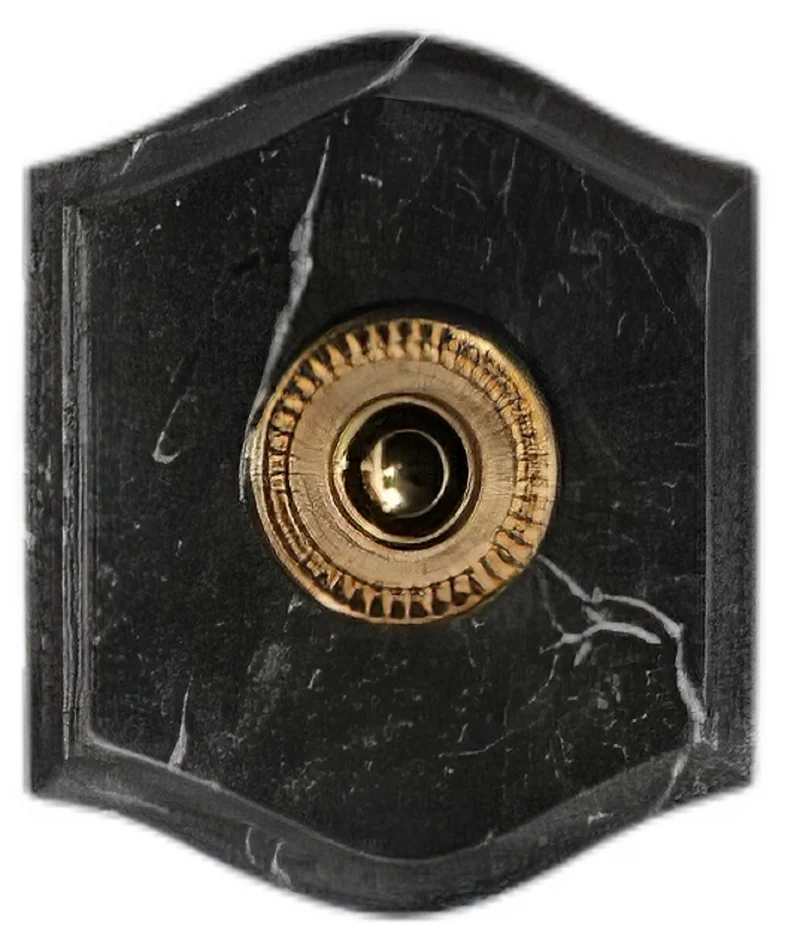 Plaque à chapeau Napoléon filaire marbre noir collerette perlée laiton