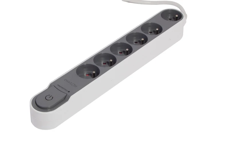 Stylish surge protection strip with switch - 3 m
