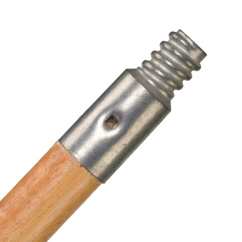 Manche en bois avec embout de métal fileté, 60" x 15/16"