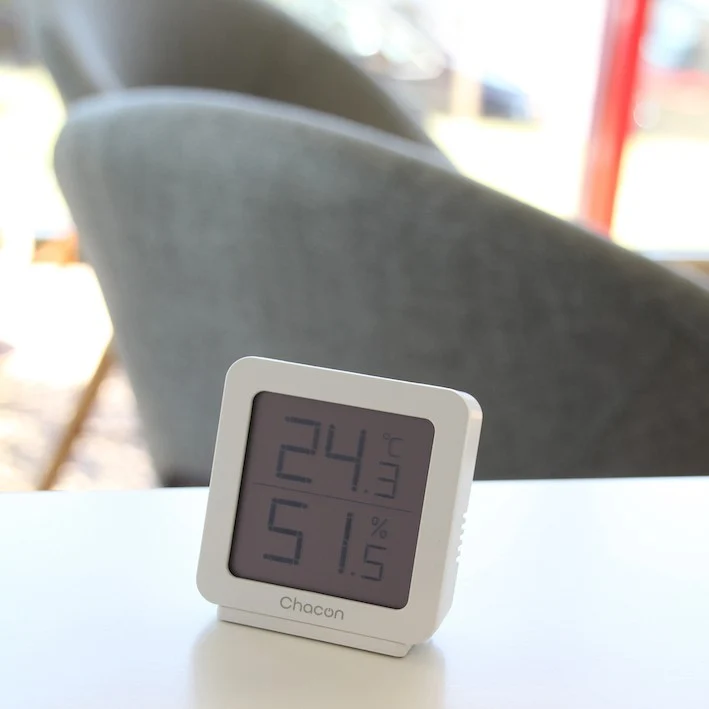 Indoor wireless thermometer with hygrometer