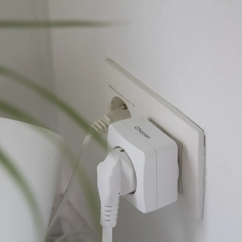 Set of two On/Off mini sockets and four-channel remote control