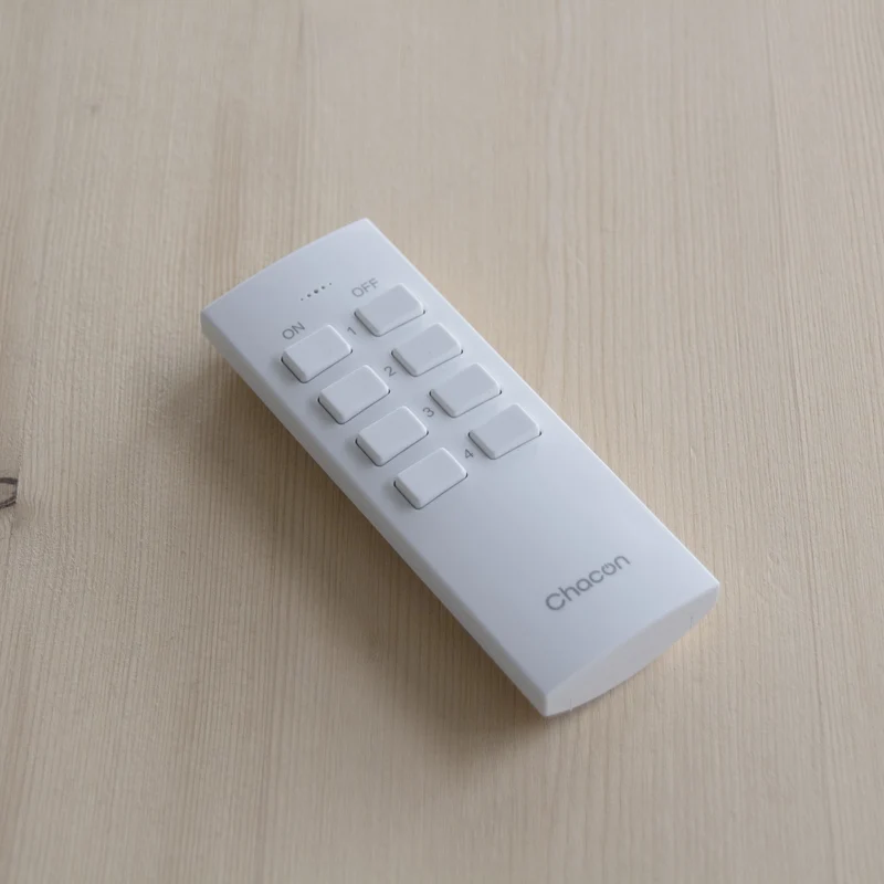 Set of two On/Off mini sockets and four-channel remote control
