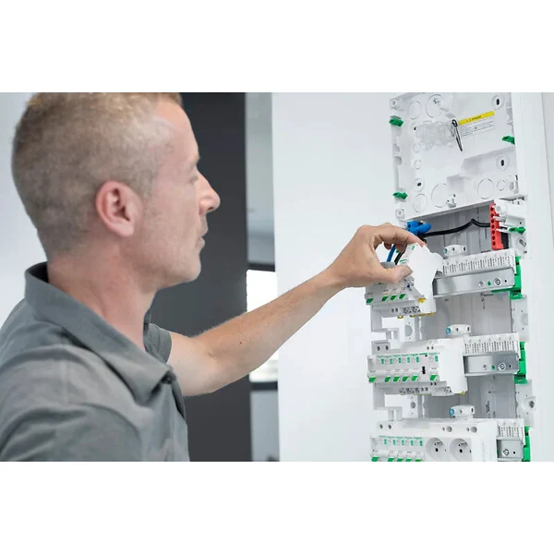 Disjoncteur + télérupteur 1P+N (16A) XE - Schneider
