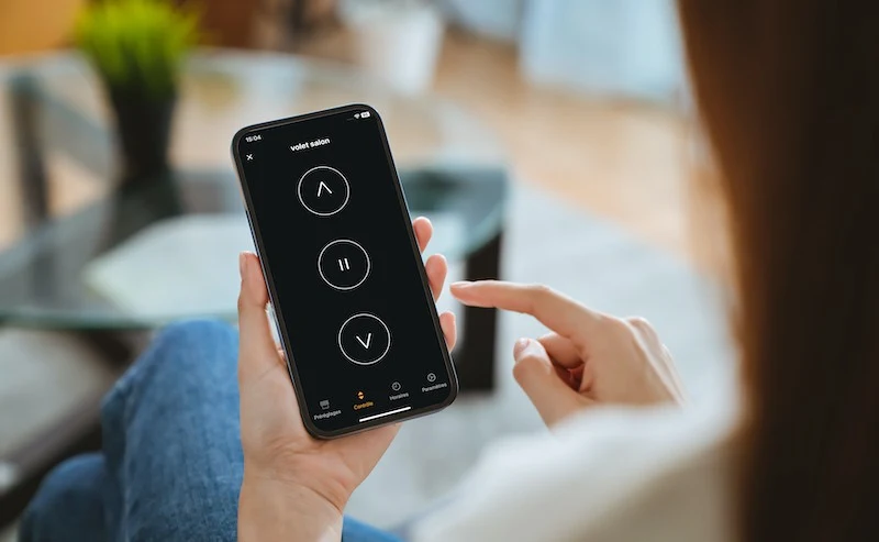 Wireless and connected shutter centralization kit