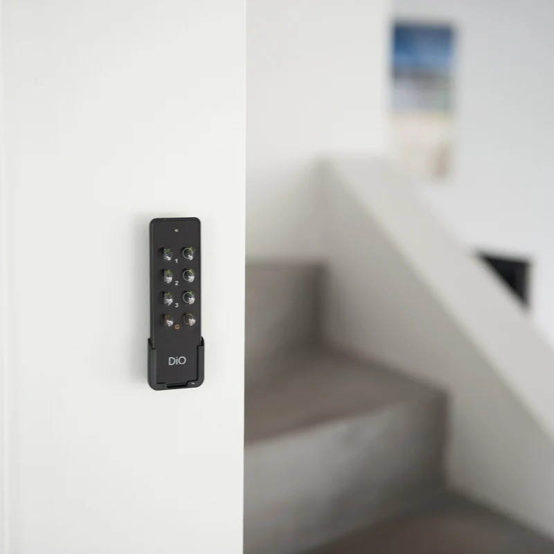 3 Connected plugs with remote control - DiO Connect