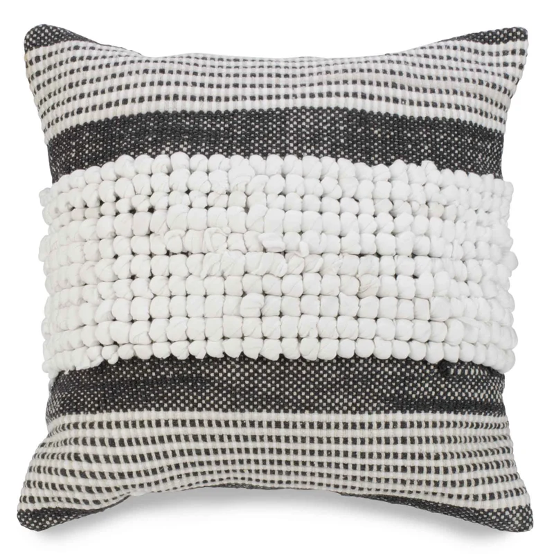 Coussin avec boucles en gris et blanc, 17" x 17"