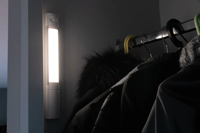 Réglette LED rechargeable USB + capteur - Zenitech