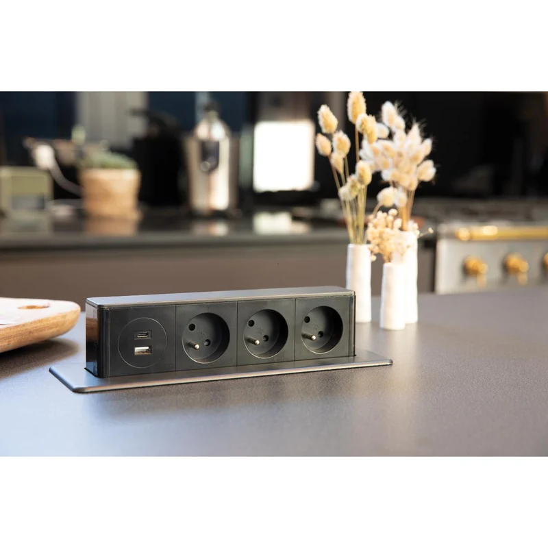 Multiprise encastrable 16A + câble USB universel Quick Charge OFFERT - Otio