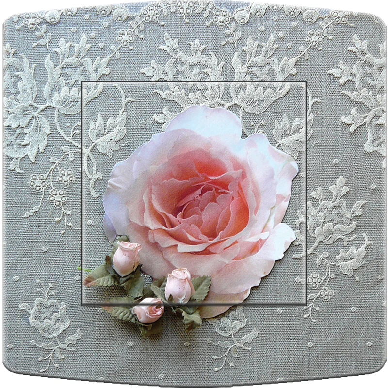 Interrupteur décoré rose et dentelles