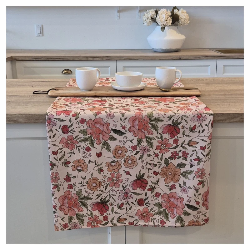 Nappe rectangulaire et fleurie Joie, 54" x 72"
