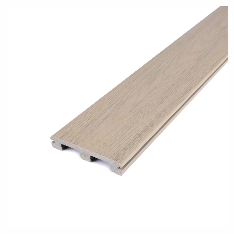 Planche de composite rainurée Venture de 15/16'' x 5-1/2'' x 16', Shoreline