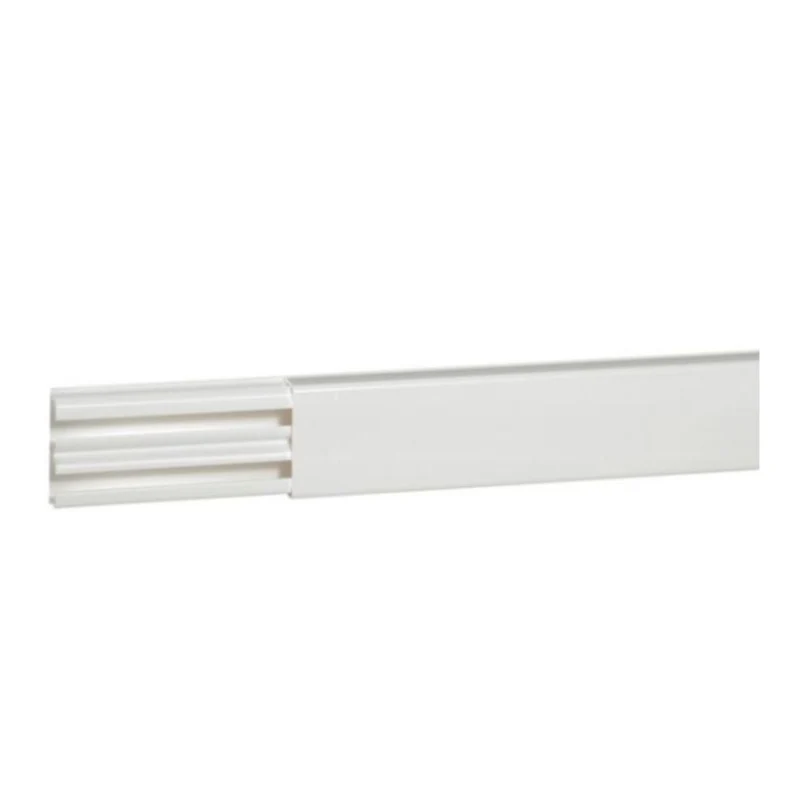 Moulure Blanche de section 32x12,5mm avec cloison - Legrand
