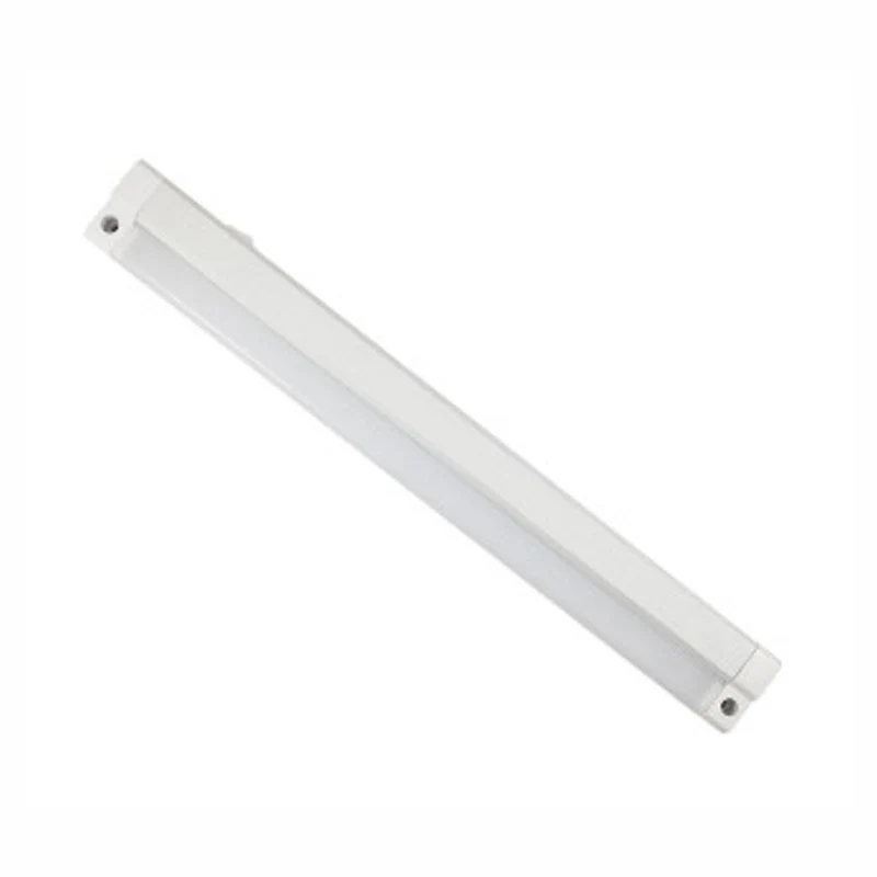 Luminaire DEL enfichable pour dessous d'armoire, 15"