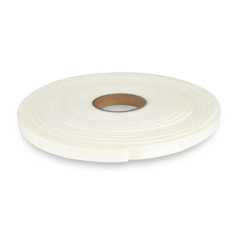 Ruban mousse auto-adhésif 0,187 po x 0,375 po x 16,4 pi